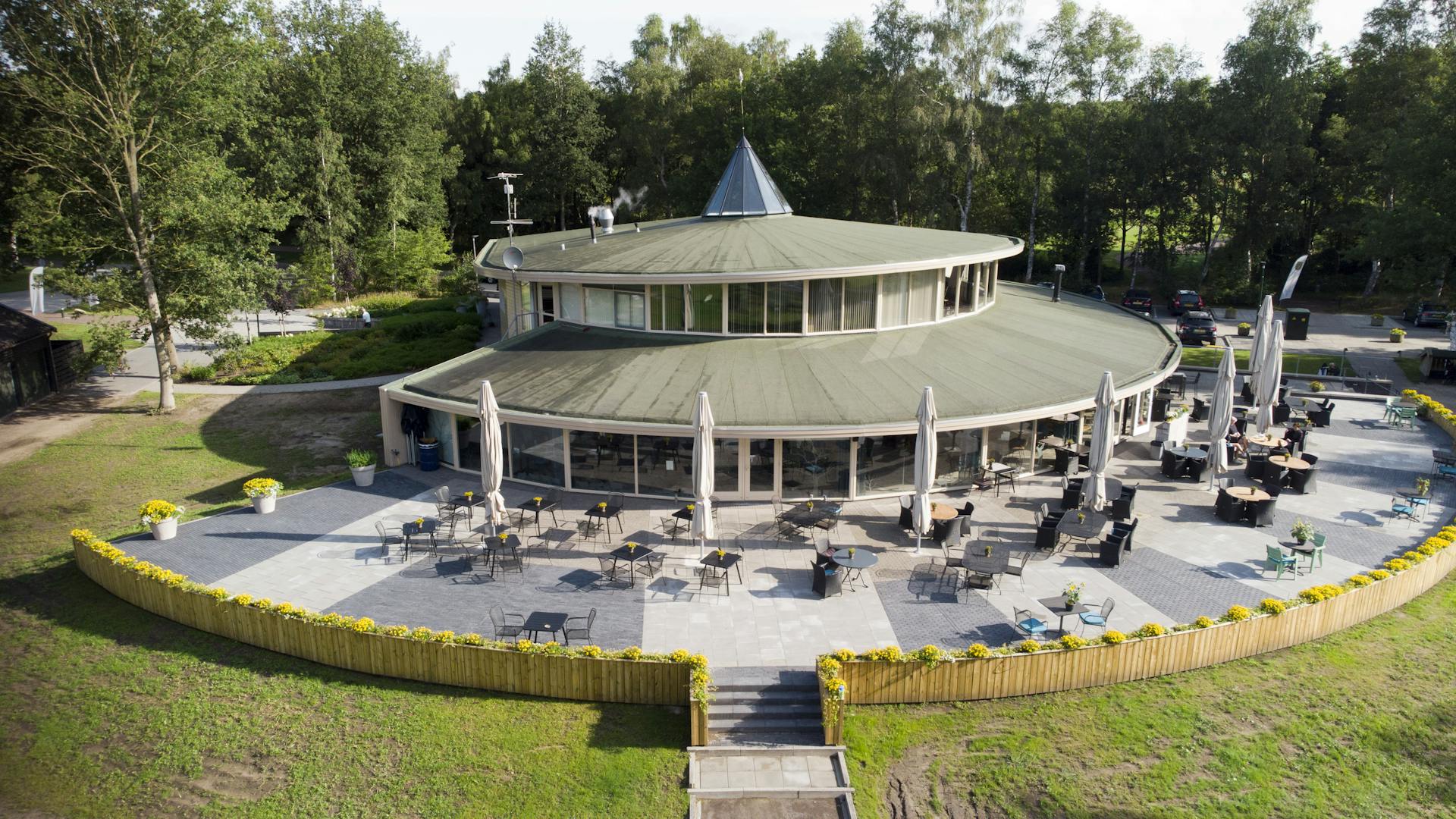The clubhouse at Drentse Golfclub De Gelpenberg has everything from a bar to meeting accommodation. Source: Drentse Golfclub De Gelpenberg