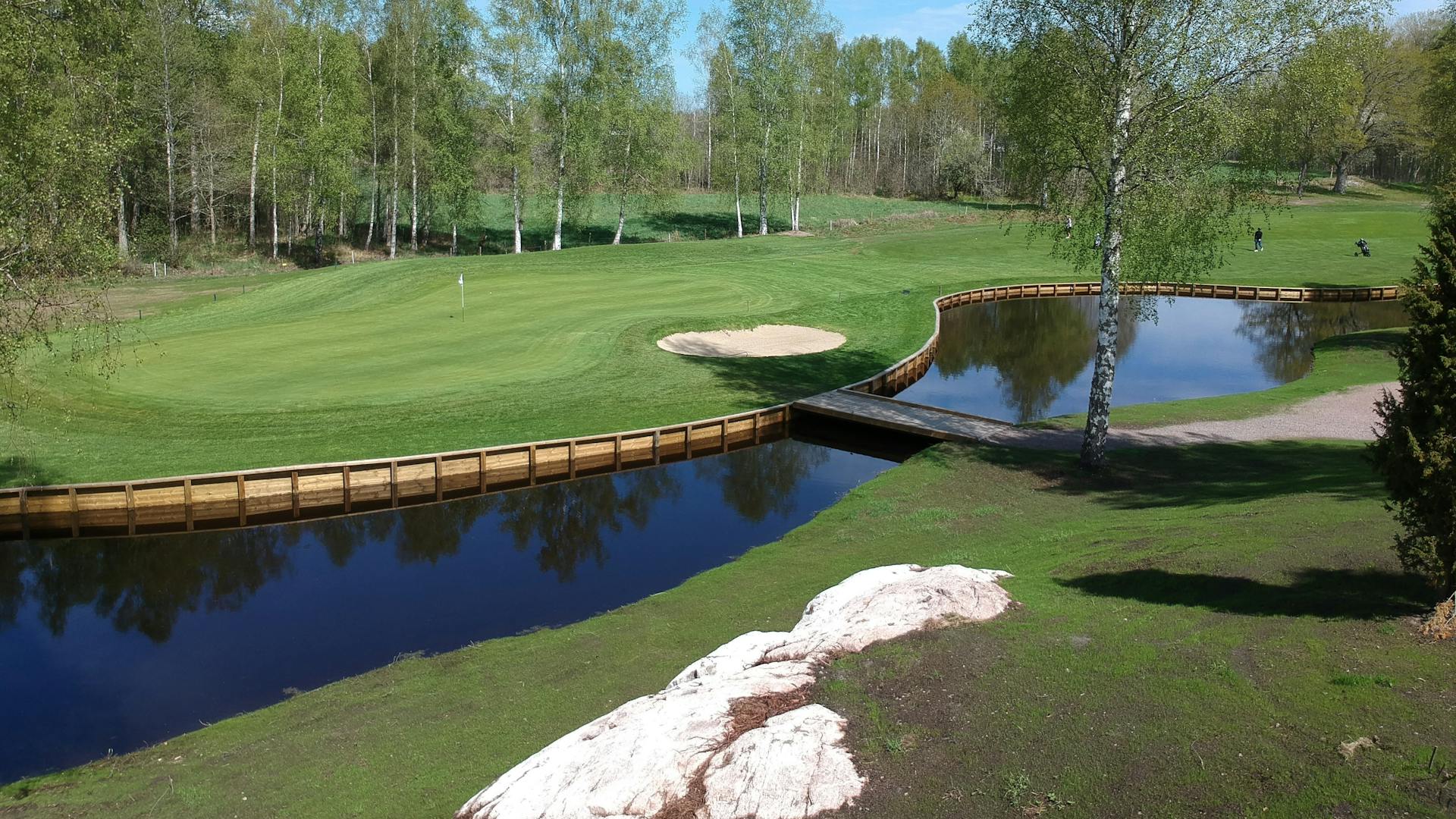 A development plan made in collaboration with Swedish professional golfer, Pierre Fulke, in 2015 has resulted in 3 new holes, 5 new green areas, and 14 renovated tees. Source: Oskarshamns GolfKlubb 