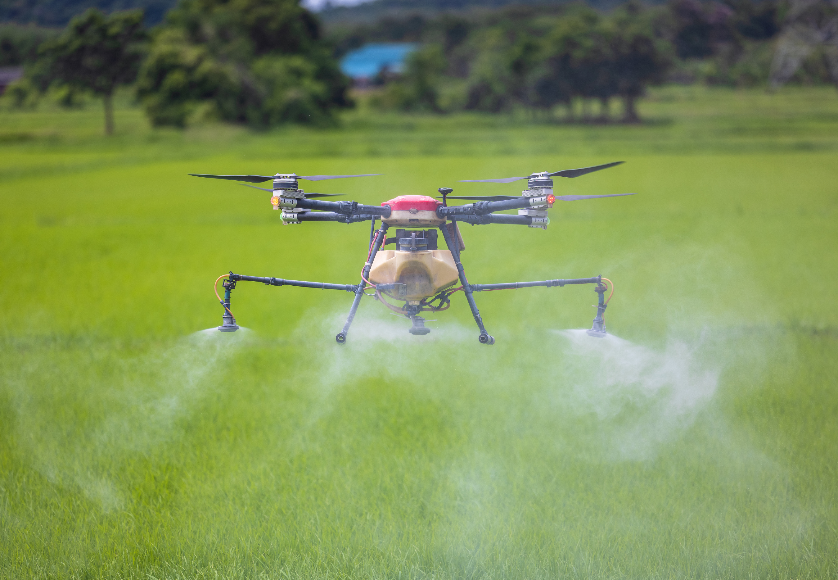 Drones, robots, and AI shape a green future with fewer chemicals on courses - cover image